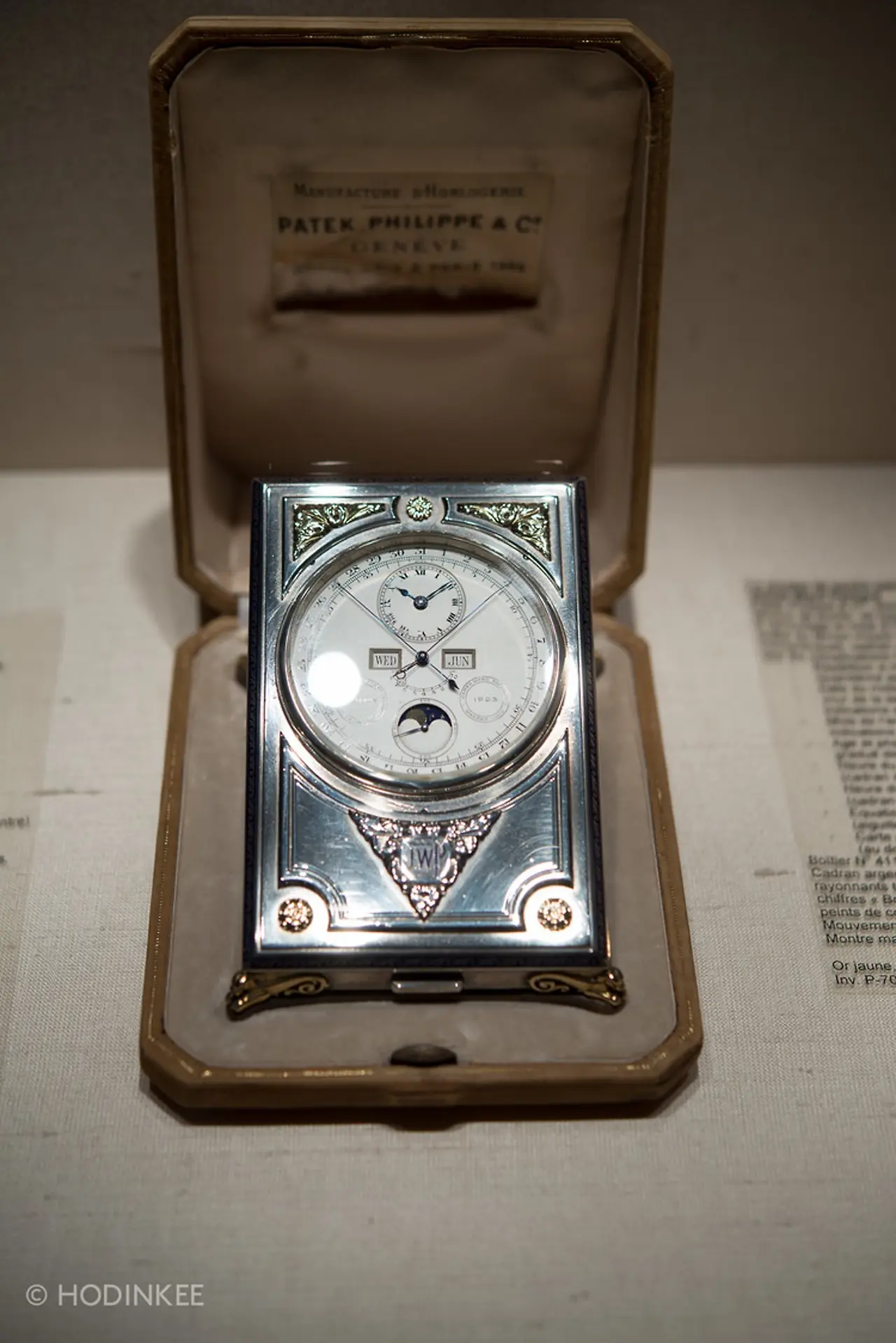 파텍 필립 온리워치 데스크 클락 14.jpeg