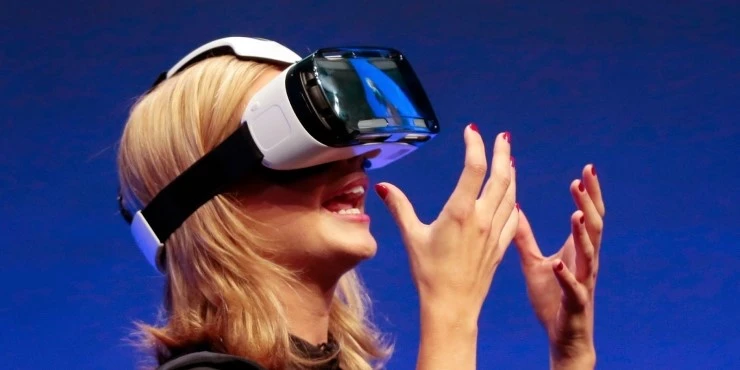 o-SAMSUNG-VIRTUAL-REALITY-facebook.jpg