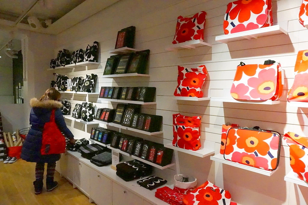 246AE637529A4CF734F318