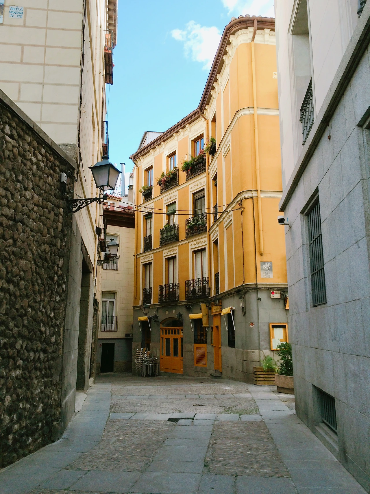 160308 Madrid walking tour 2016-03-08 123.JPG