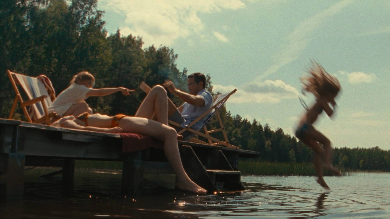 물의 연대기_스틸컷3.jpeg