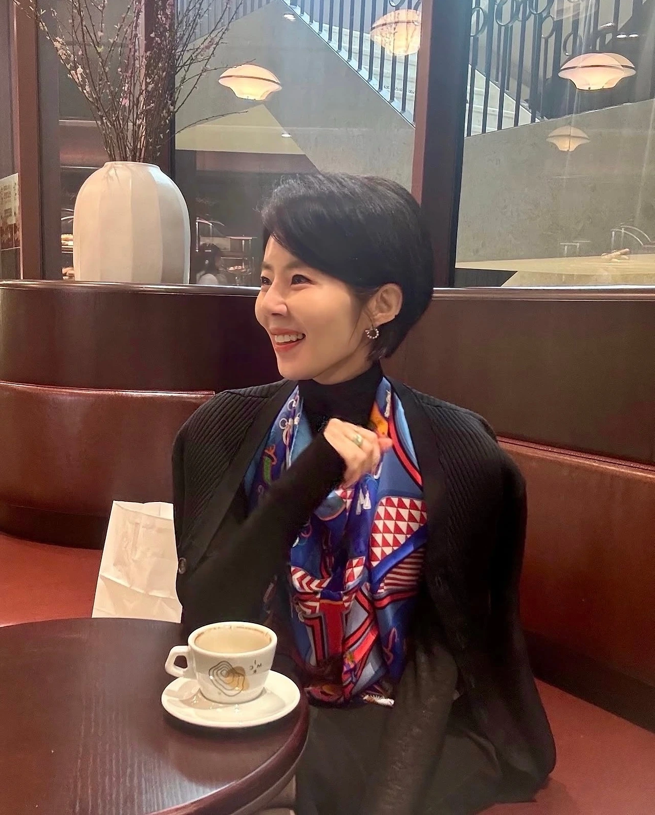 페어리스타 김지우대표 스카프 활용법.jpeg