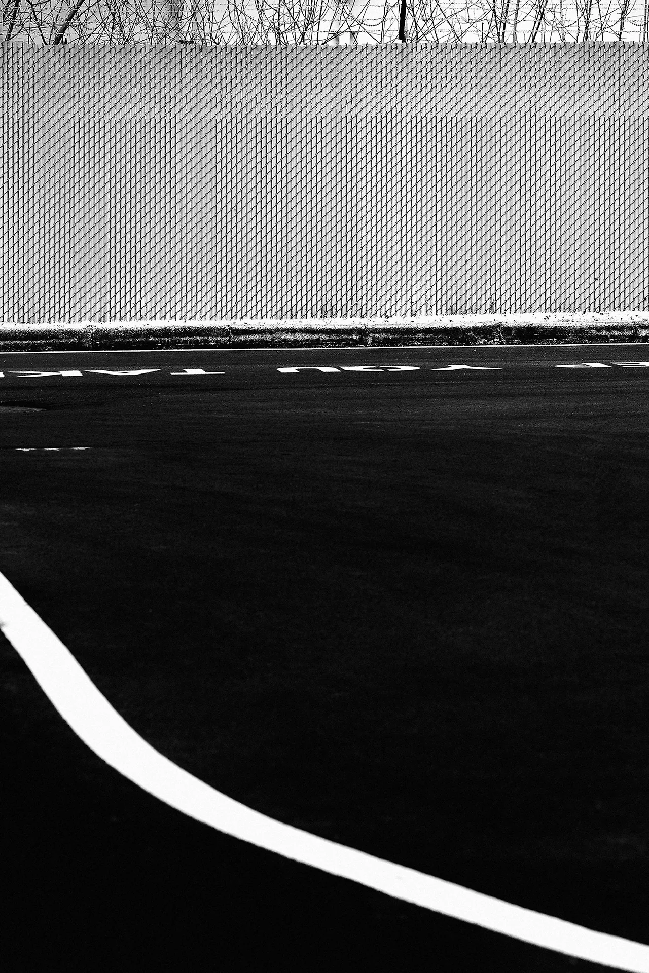 DSC_3021_copy2.JPG?type=w1600