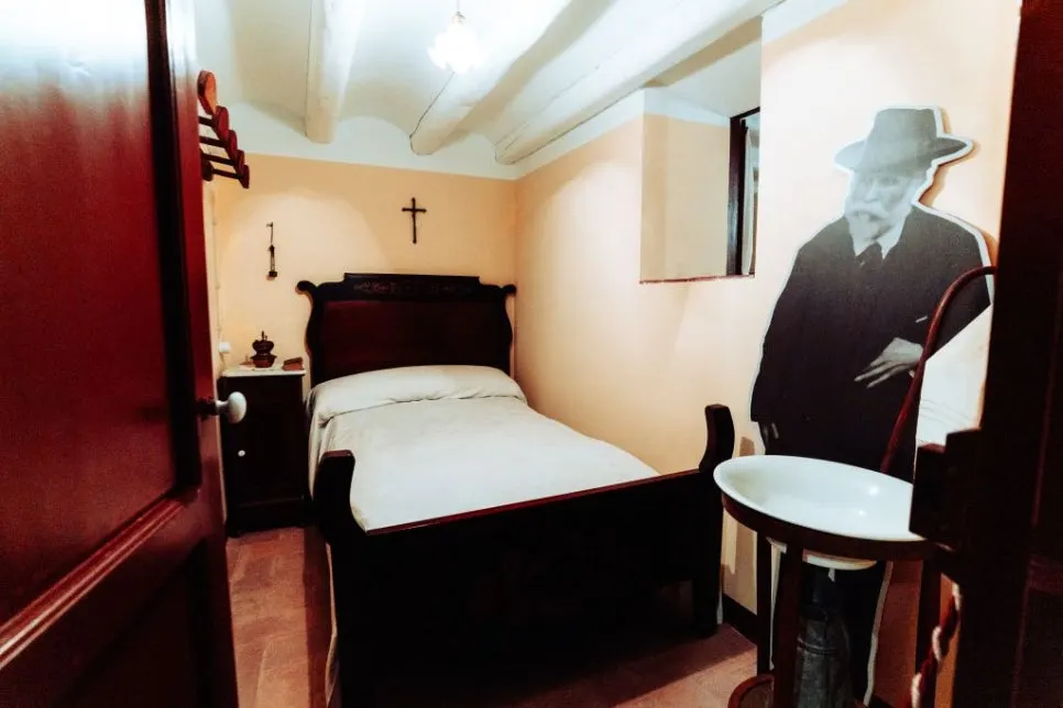 %EB%A6%AC%EC%9A%B0%EB%8F%94%EC%8A%A4_(2)_1.jpg?type=w966