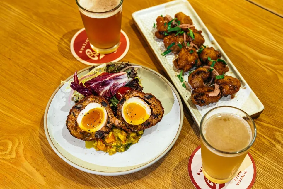 The_Globe(2)_1.jpg?type=w966