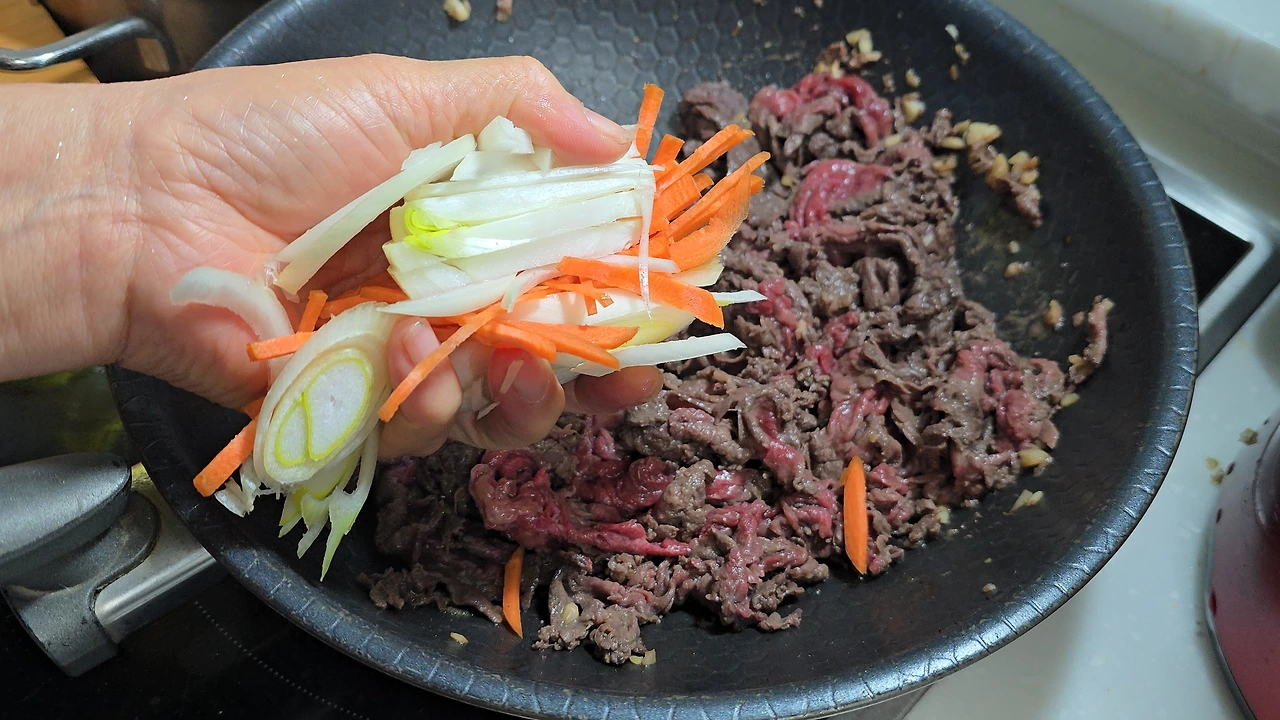 img.jpg?credential=yqXZFxpELC7KVnFOS48ylbz2pIh7yKj8&expires=1774969199&allow_ip=&allow_referer=&signature=BsAjQddlTuZZAjwFVQKwBgsiqM0%3D