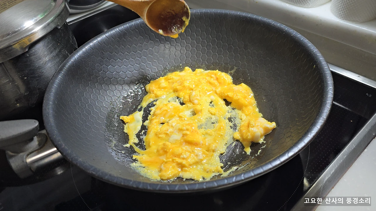 img.png?credential=yqXZFxpELC7KVnFOS48ylbz2pIh7yKj8&expires=1769871599&allow_ip=&allow_referer=&signature=fujJ5mcWEBOMX%2FRsFraOUJmi0wQ%3D