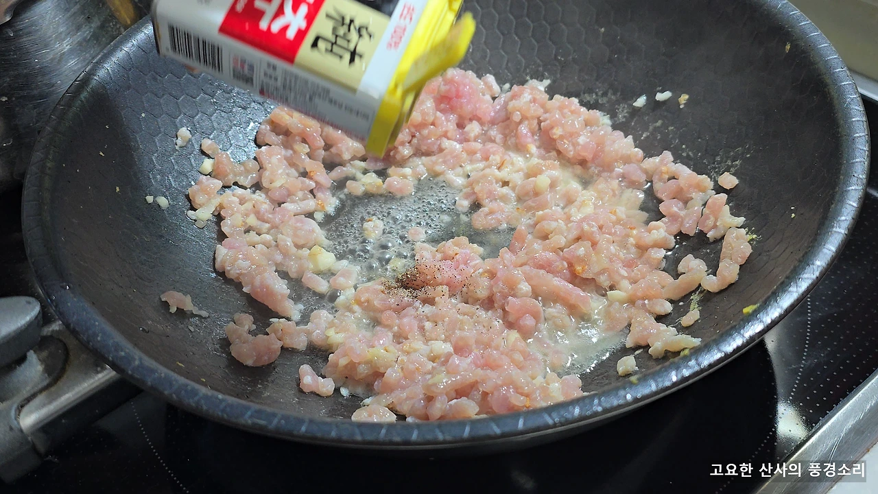 img.png?credential=yqXZFxpELC7KVnFOS48ylbz2pIh7yKj8&expires=1769871599&allow_ip=&allow_referer=&signature=lzy4E1valIQb5to2PTFCowS3mJU%3D