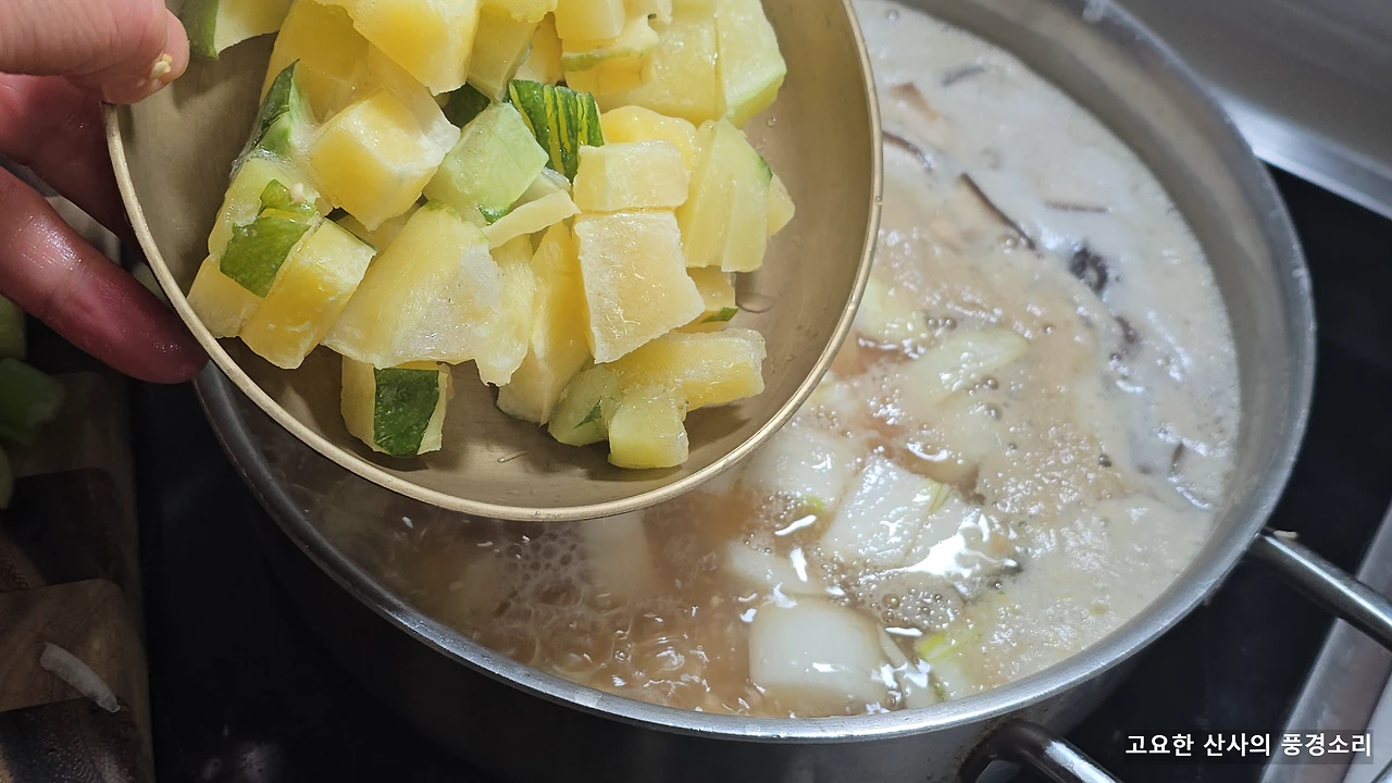 img.png?credential=yqXZFxpELC7KVnFOS48ylbz2pIh7yKj8&expires=1774969199&allow_ip=&allow_referer=&signature=0XanYc1AkhxEdJbl0rm3rJMcORY%3D