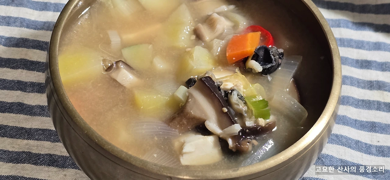 img.png?credential=yqXZFxpELC7KVnFOS48ylbz2pIh7yKj8&expires=1774969199&allow_ip=&allow_referer=&signature=fy4YX2RnJ%2FiKFvOGho4JpAkGifU%3D