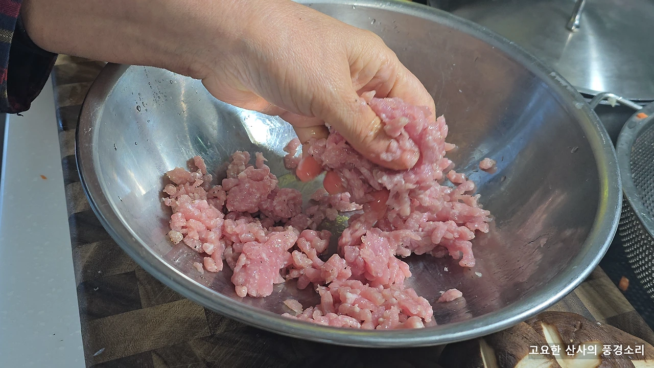 img.png?credential=yqXZFxpELC7KVnFOS48ylbz2pIh7yKj8&expires=1772290799&allow_ip=&allow_referer=&signature=dJyalh%2F6xqogcaIKmFTNbu0q5%2BQ%3D