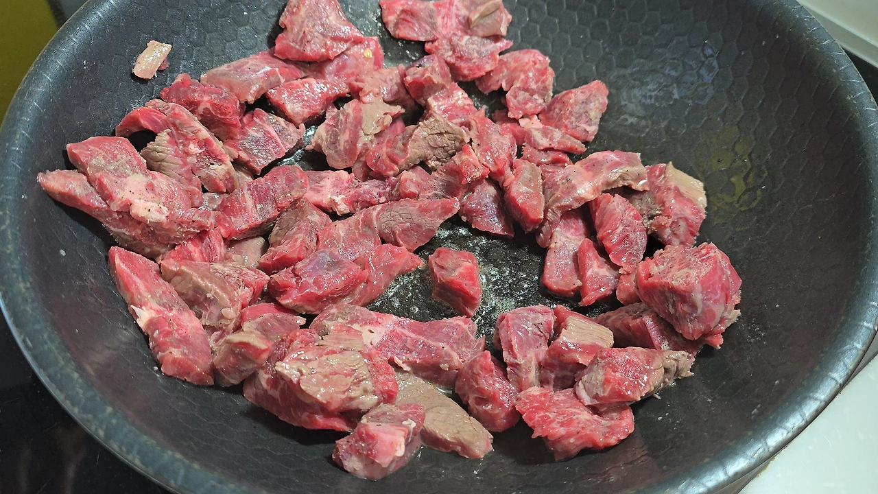 img.jpg?credential=yqXZFxpELC7KVnFOS48ylbz2pIh7yKj8&expires=1772290799&allow_ip=&allow_referer=&signature=szIroXfAIV6PGaOal%2FXl3R6fEMQ%3D