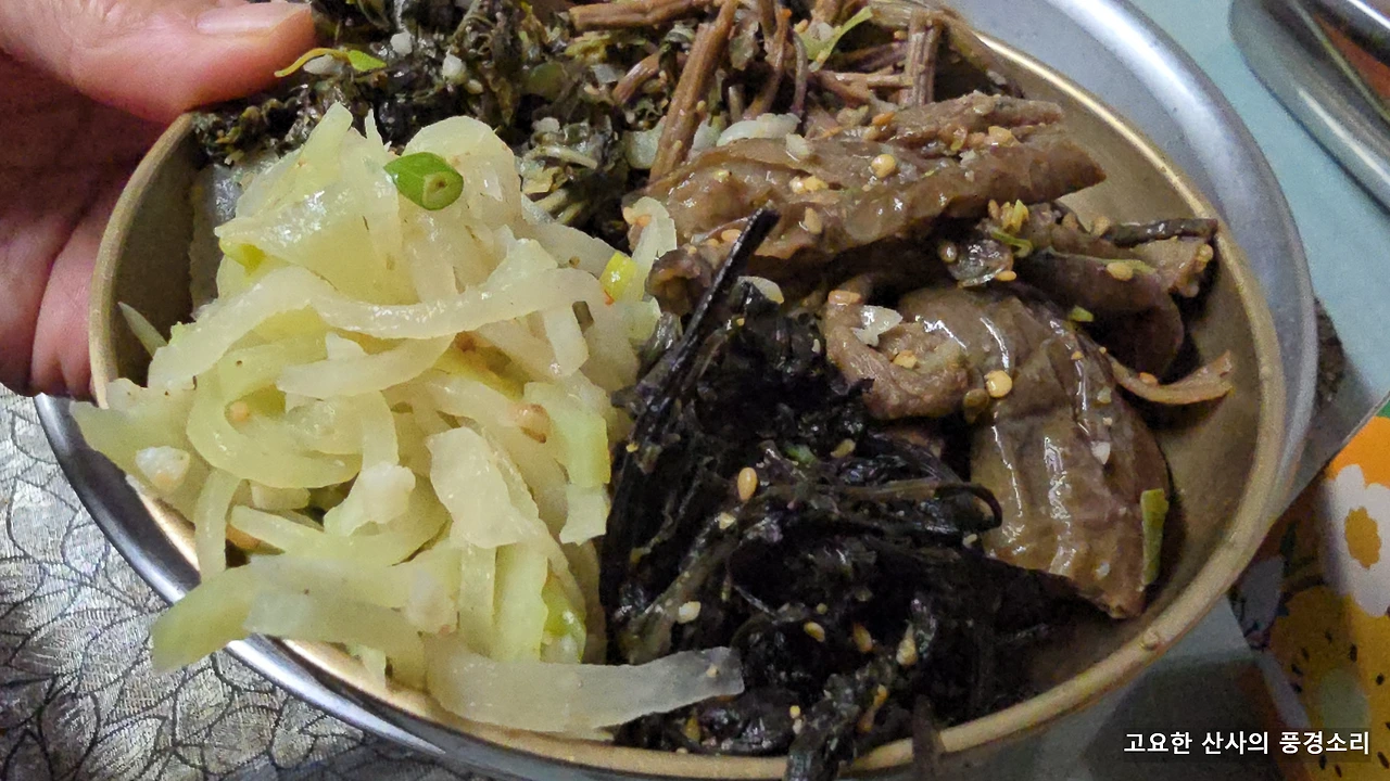 img.png?credential=yqXZFxpELC7KVnFOS48ylbz2pIh7yKj8&expires=1774969199&allow_ip=&allow_referer=&signature=TR6zC2B4DtHMao7ghHcjw4Kkr9A%3D