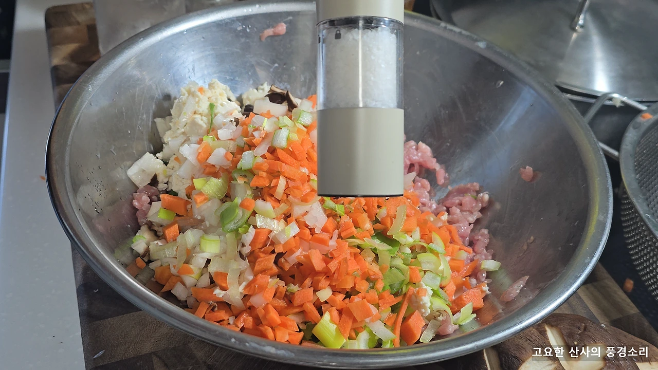 img.png?credential=yqXZFxpELC7KVnFOS48ylbz2pIh7yKj8&expires=1772290799&allow_ip=&allow_referer=&signature=Q7CeusDE4ZFKTxyEZP1VoWB45Sw%3D