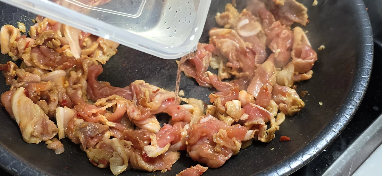 img.jpg?credential=yqXZFxpELC7KVnFOS48ylbz2pIh7yKj8&expires=1772290799&allow_ip=&allow_referer=&signature=DIot1pCTF0SWx9B16w2j2BC7ACE%3D