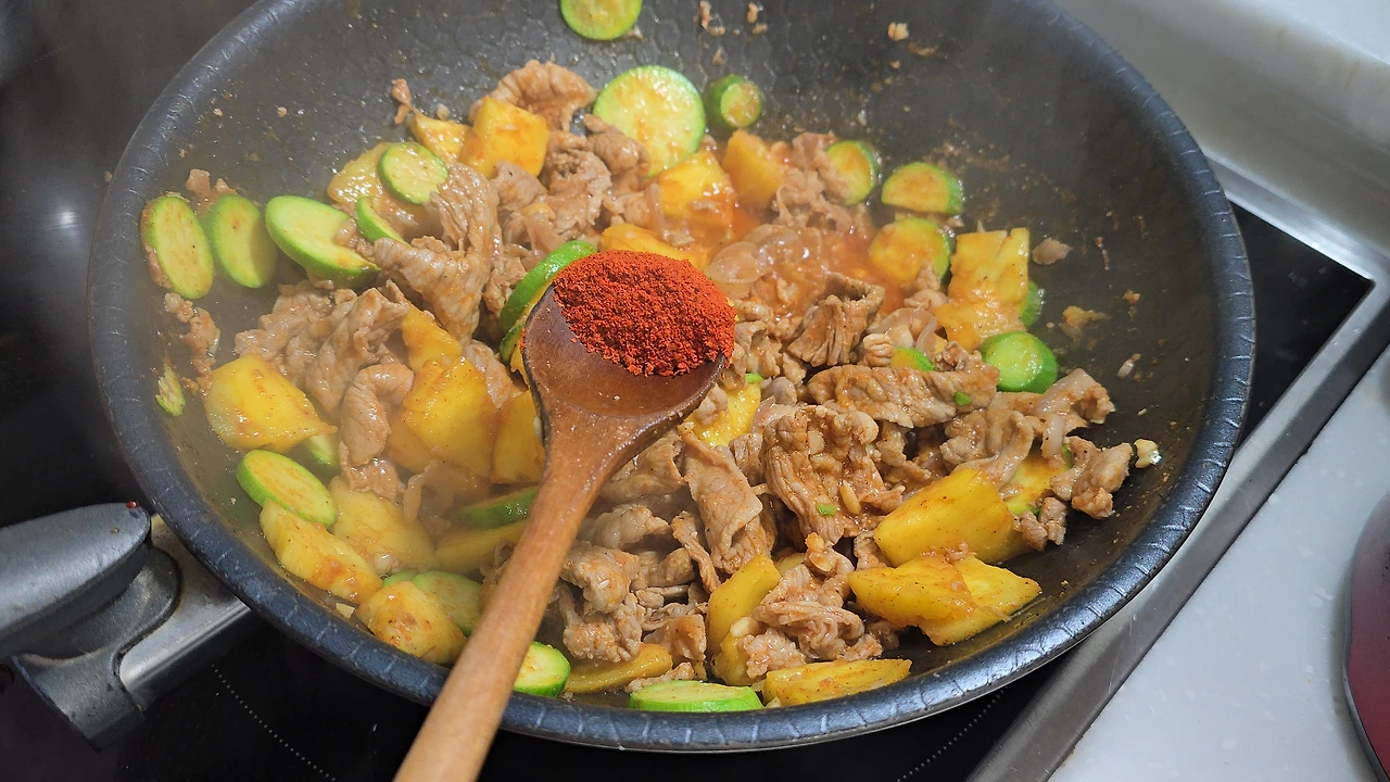 img.jpg?credential=yqXZFxpELC7KVnFOS48ylbz2pIh7yKj8&expires=1774969199&allow_ip=&allow_referer=&signature=vLnhMh9n03BU0dBIIccQuk6z47k%3D