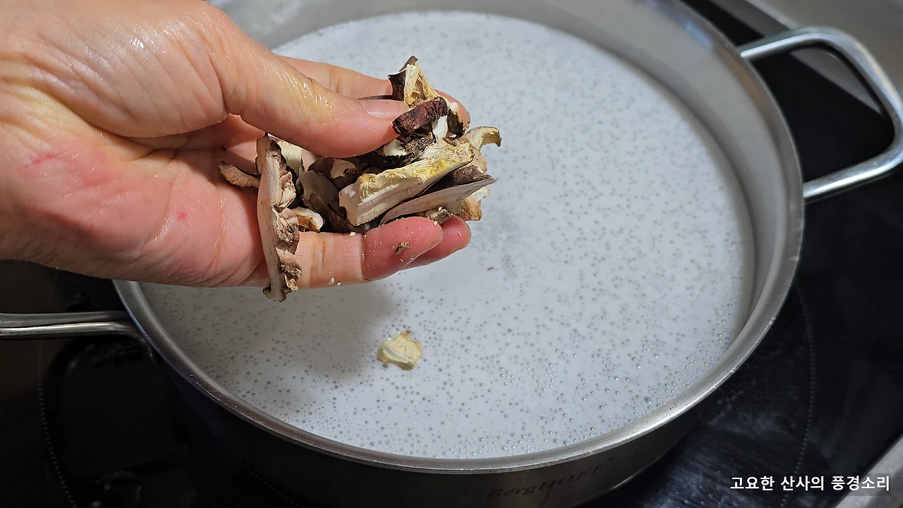 img.png?credential=yqXZFxpELC7KVnFOS48ylbz2pIh7yKj8&expires=1774969199&allow_ip=&allow_referer=&signature=anl3H8ouU%2BDqoTZ79ObUz2ehZbQ%3D