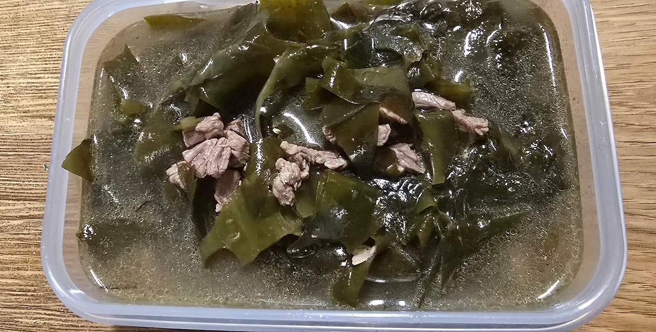 img.png?credential=yqXZFxpELC7KVnFOS48ylbz2pIh7yKj8&expires=1772290799&allow_ip=&allow_referer=&signature=1oKdEKmnEVE%2FHlKN%2FuA0sXJAP1Q%3D