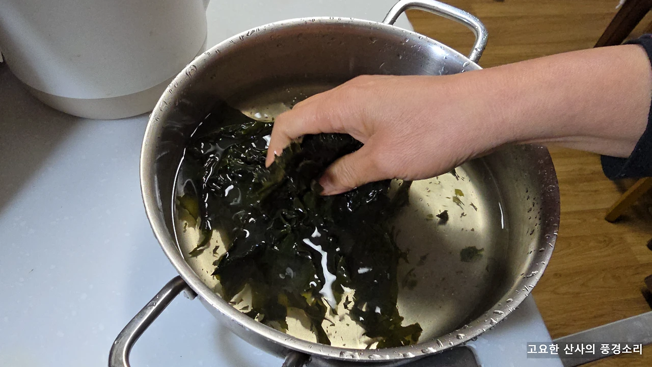 img.png?credential=yqXZFxpELC7KVnFOS48ylbz2pIh7yKj8&expires=1772290799&allow_ip=&allow_referer=&signature=dpxW%2Fx8TmHSdAvlOFhfrBU9D%2B9Y%3D