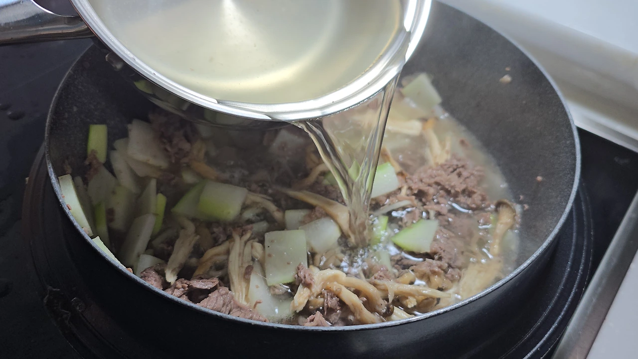 img.jpg?credential=yqXZFxpELC7KVnFOS48ylbz2pIh7yKj8&expires=1769871599&allow_ip=&allow_referer=&signature=jOQESGDIO%2B%2FC18mq8%2FIq3lxOYIs%3D