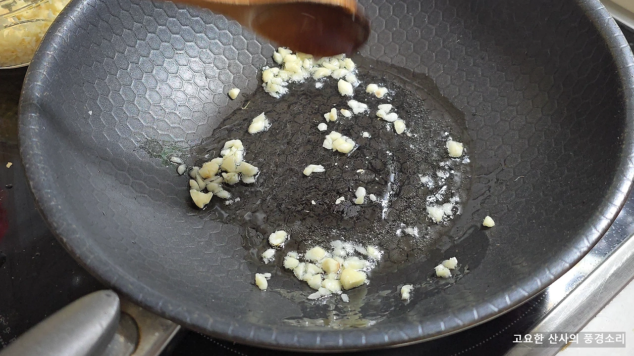 img.png?credential=yqXZFxpELC7KVnFOS48ylbz2pIh7yKj8&expires=1769871599&allow_ip=&allow_referer=&signature=2LQfa6g%2FJYMmsglaqdKDtYsgekM%3D