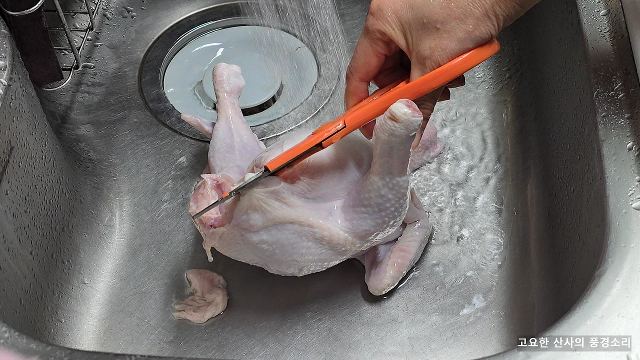 img.png?credential=yqXZFxpELC7KVnFOS48ylbz2pIh7yKj8&expires=1772290799&allow_ip=&allow_referer=&signature=eDms0d18Q2Wu4mvgxs8eAiypbN0%3D