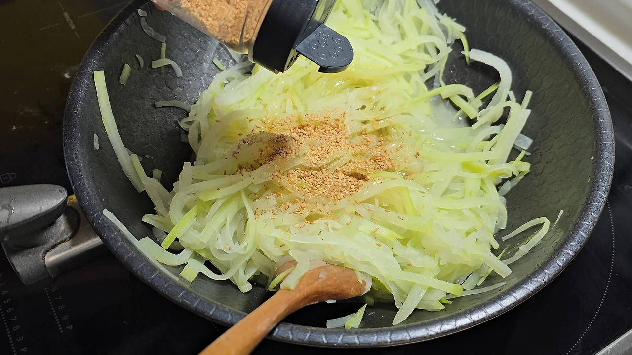 img.jpg?credential=yqXZFxpELC7KVnFOS48ylbz2pIh7yKj8&expires=1772290799&allow_ip=&allow_referer=&signature=kXfonApeHt0qAlR7bdEsw4Pqizk%3D