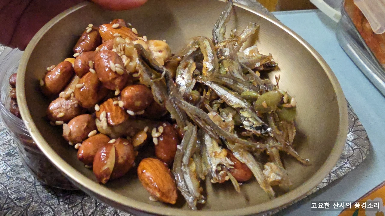 img.png?credential=yqXZFxpELC7KVnFOS48ylbz2pIh7yKj8&expires=1774969199&allow_ip=&allow_referer=&signature=VjCY2EO%2FujZPm2sF550gOOU%2F4YA%3D