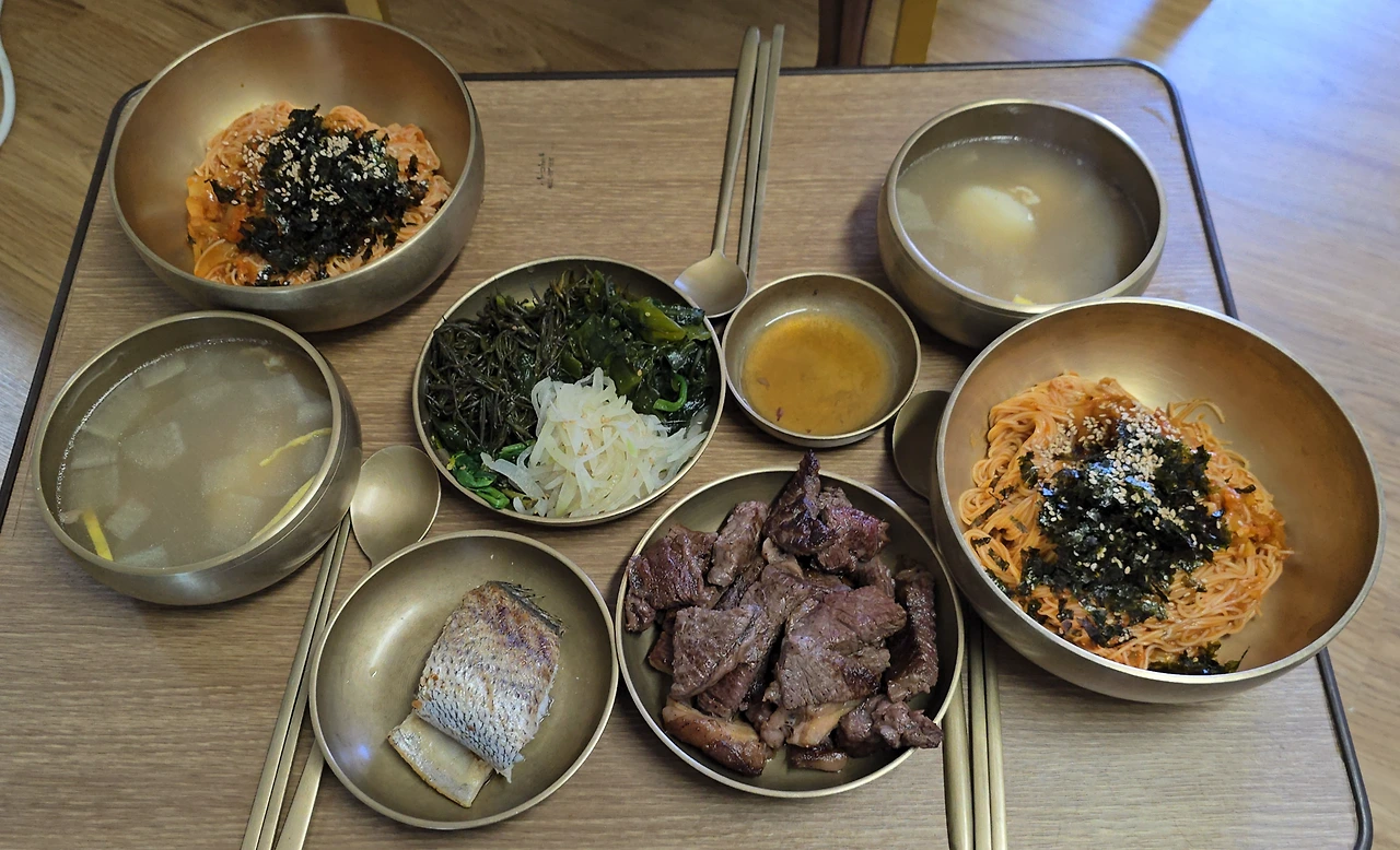 img.png?credential=yqXZFxpELC7KVnFOS48ylbz2pIh7yKj8&expires=1772290799&allow_ip=&allow_referer=&signature=3Afs5RepkMD84Jin1MhLmbEXYdE%3D