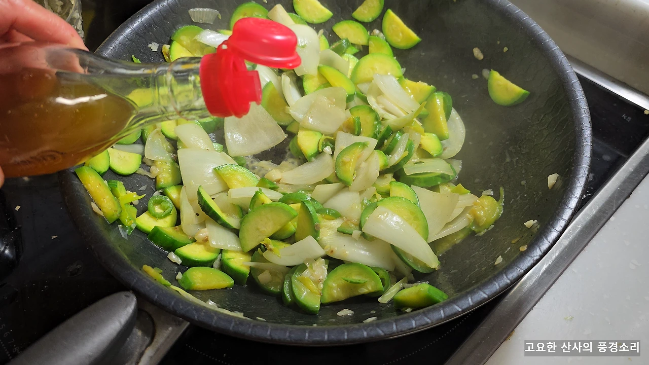 img.png?credential=yqXZFxpELC7KVnFOS48ylbz2pIh7yKj8&expires=1769871599&allow_ip=&allow_referer=&signature=5a7f0ktySJH4BI38NB%2BiDj0aupc%3D