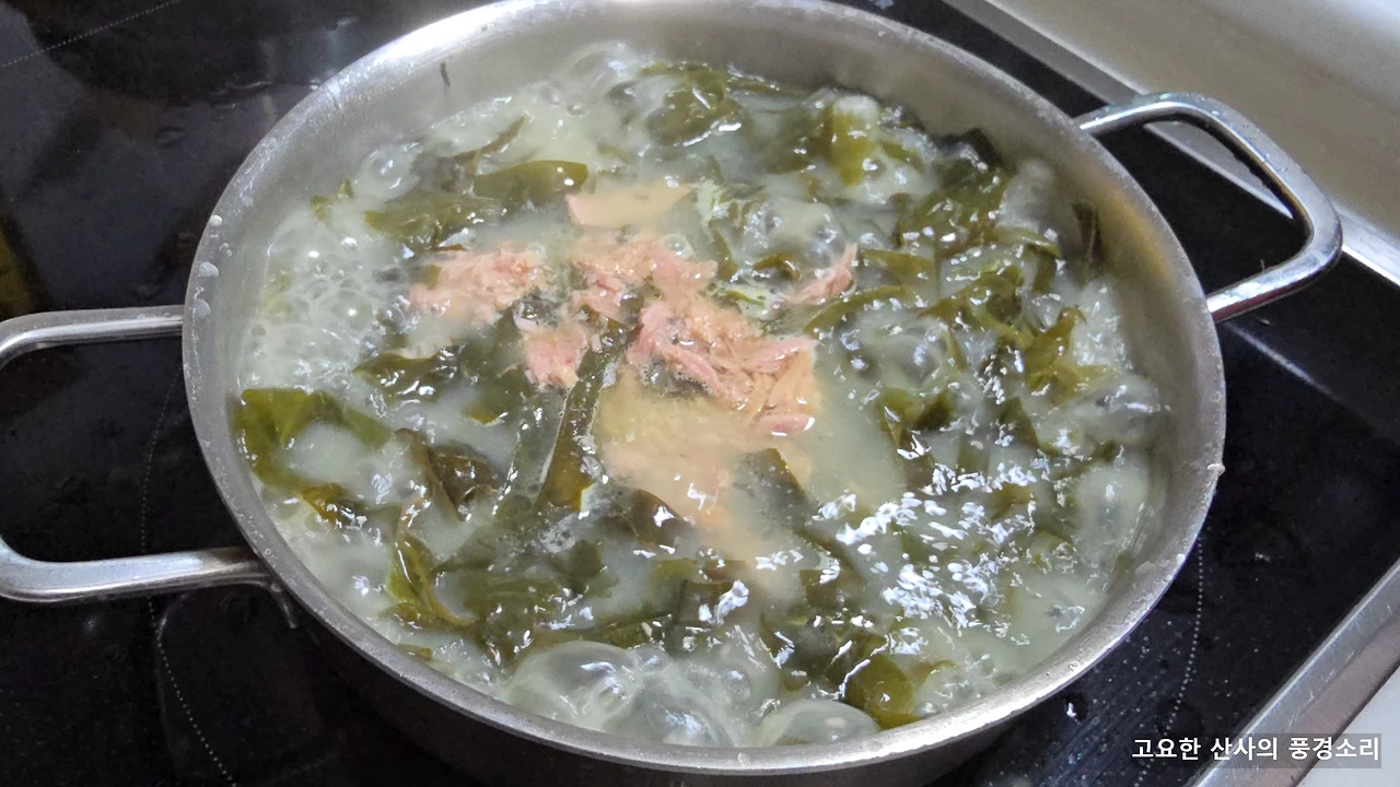 img.png?credential=yqXZFxpELC7KVnFOS48ylbz2pIh7yKj8&expires=1772290799&allow_ip=&allow_referer=&signature=t1p7DAPCuVn2q4khN206K27RUDg%3D