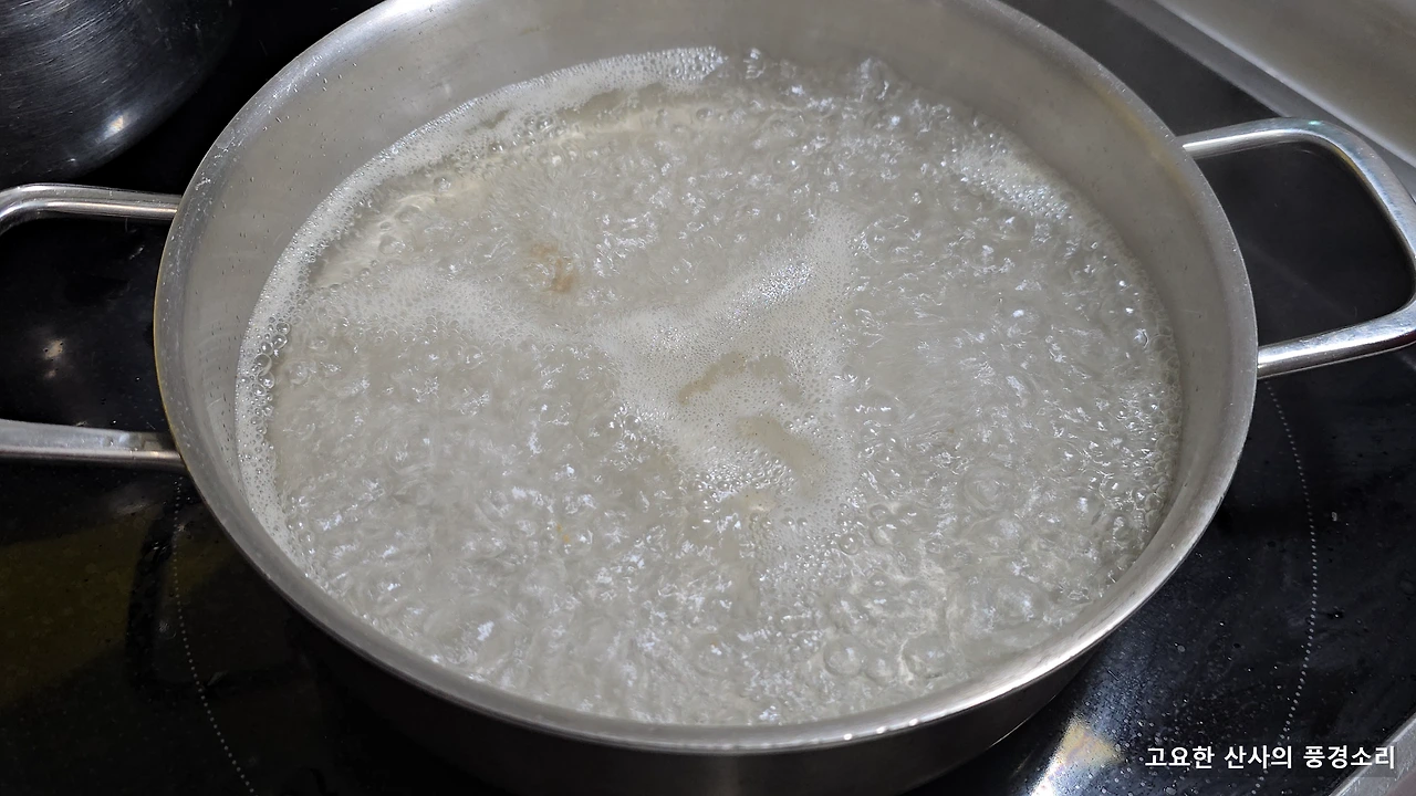 img.png?credential=yqXZFxpELC7KVnFOS48ylbz2pIh7yKj8&expires=1772290799&allow_ip=&allow_referer=&signature=vS%2F%2FRanm3i6ntsAqu%2FnMDP6DJFQ%3D