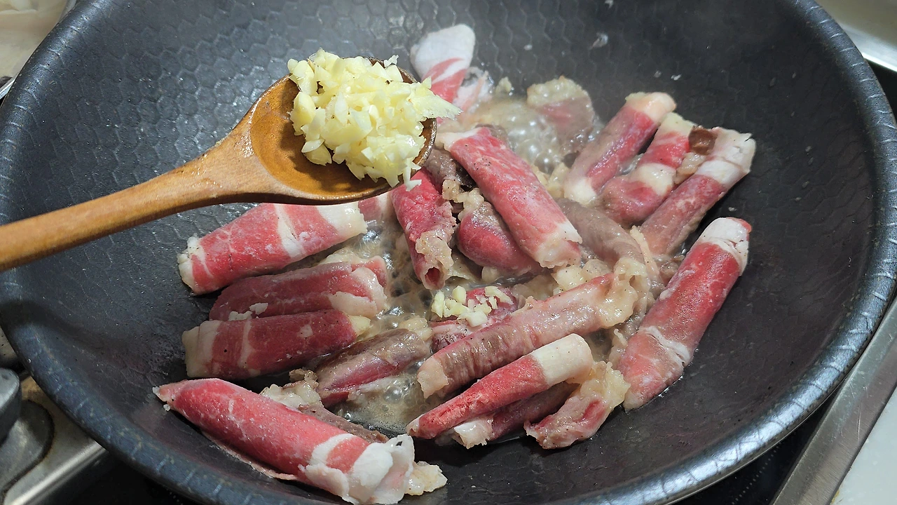 img.jpg?credential=yqXZFxpELC7KVnFOS48ylbz2pIh7yKj8&expires=1772290799&allow_ip=&allow_referer=&signature=CWsVeWYsKenQ8pgExr%2BmmzTu0lQ%3D