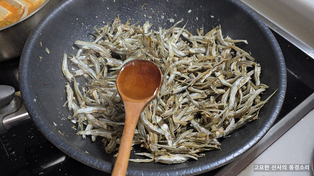 img.png?credential=yqXZFxpELC7KVnFOS48ylbz2pIh7yKj8&expires=1774969199&allow_ip=&allow_referer=&signature=QtCrzzGoMw029RaTiv25%2Fs5FXgM%3D