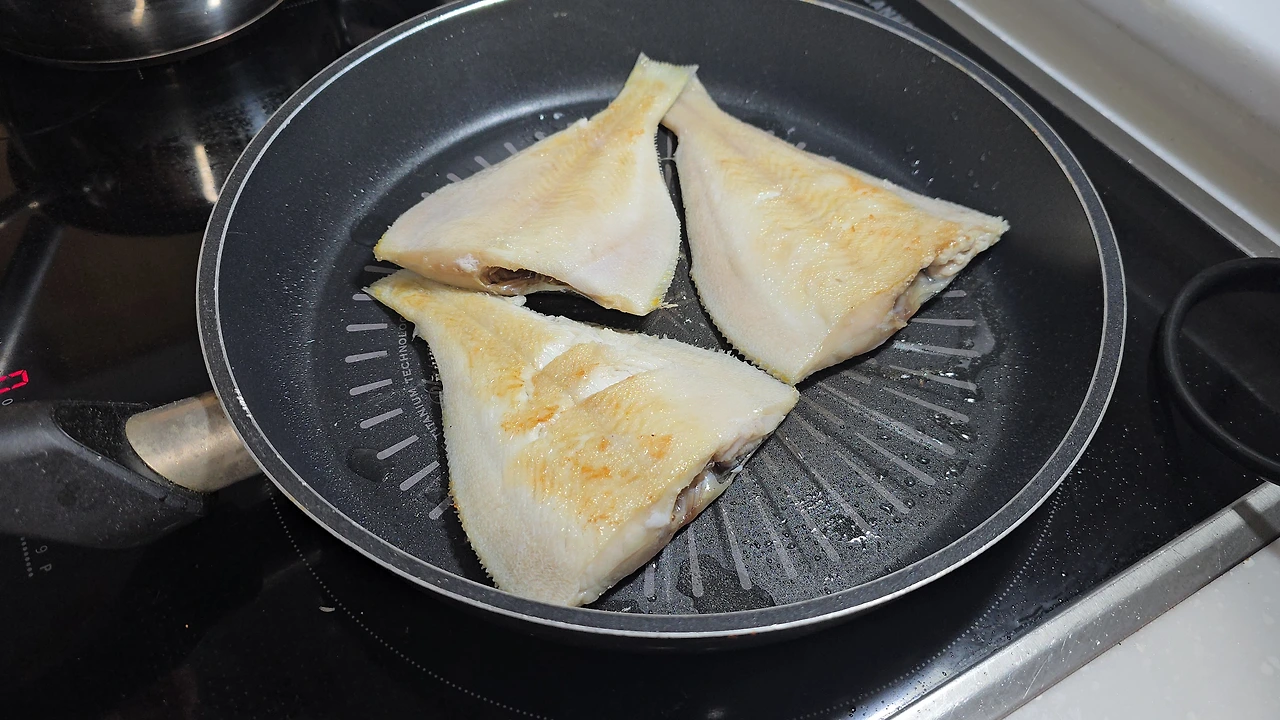 img.jpg?credential=yqXZFxpELC7KVnFOS48ylbz2pIh7yKj8&expires=1777561199&allow_ip=&allow_referer=&signature=aMBjk527EJGc1POsDkXOsBtFArM%3D