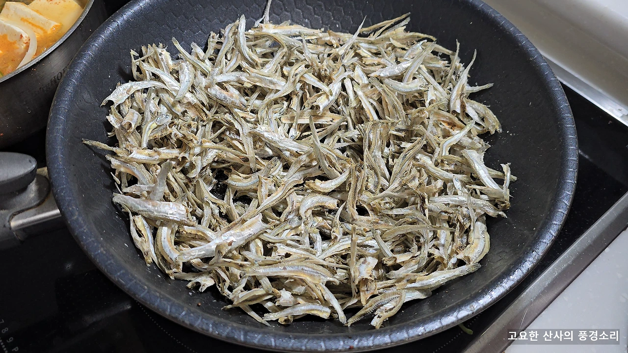 img.png?credential=yqXZFxpELC7KVnFOS48ylbz2pIh7yKj8&expires=1774969199&allow_ip=&allow_referer=&signature=aOINYZlVnrdakQHYL03aatnccUE%3D