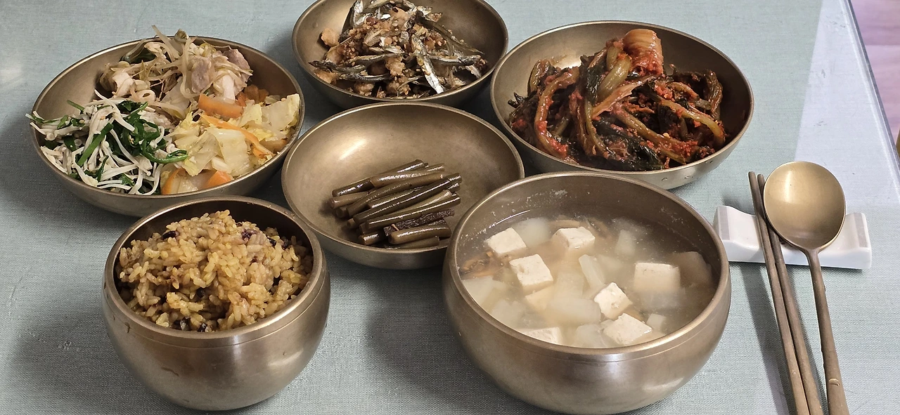 img.jpg?credential=yqXZFxpELC7KVnFOS48ylbz2pIh7yKj8&expires=1772290799&allow_ip=&allow_referer=&signature=rmY%2FIYu8wgJhphsNAEsSdBy7eWI%3D