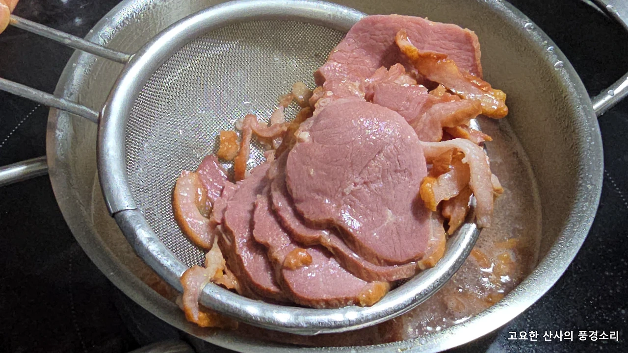 img.png?credential=yqXZFxpELC7KVnFOS48ylbz2pIh7yKj8&expires=1772290799&allow_ip=&allow_referer=&signature=vI%2FkpzQIRt6yHNatKoycmwTq1l0%3D