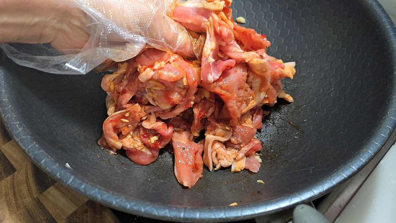 img.jpg?credential=yqXZFxpELC7KVnFOS48ylbz2pIh7yKj8&expires=1772290799&allow_ip=&allow_referer=&signature=RNORavBo9RFwjfhSghleg32tqDk%3D