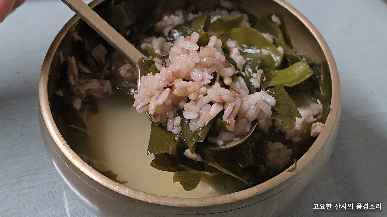 img.png?credential=yqXZFxpELC7KVnFOS48ylbz2pIh7yKj8&expires=1772290799&allow_ip=&allow_referer=&signature=cmAdbtWK49UxbmE7odjmxP9AGLo%3D