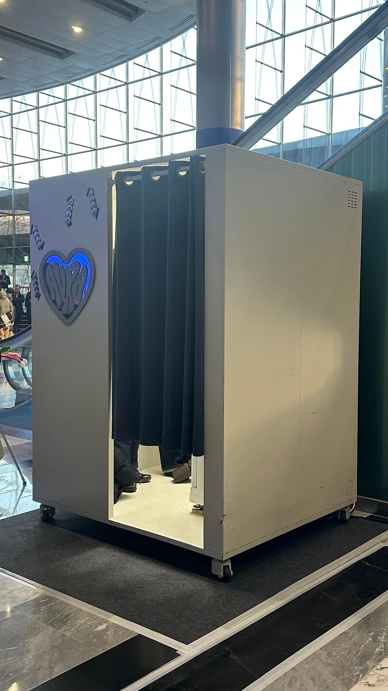 아우라픽 포토부스대여_렌탈_인생네컷기기렌탈8.jpeg