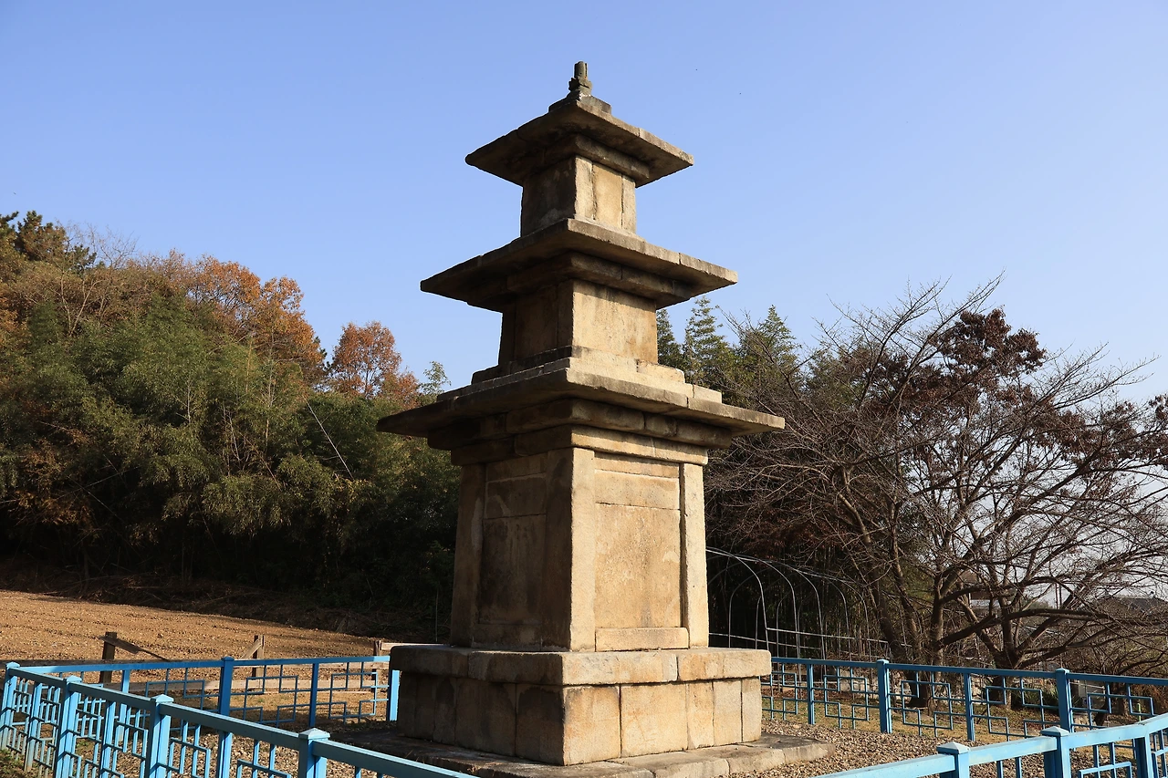 군산 탑동 삼층석탑.JPG