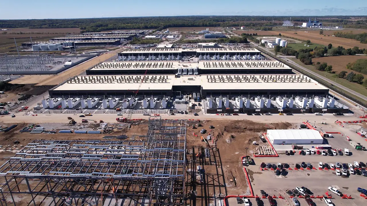 108218278-1761690885230-aws-ss3.png?v=1761691961