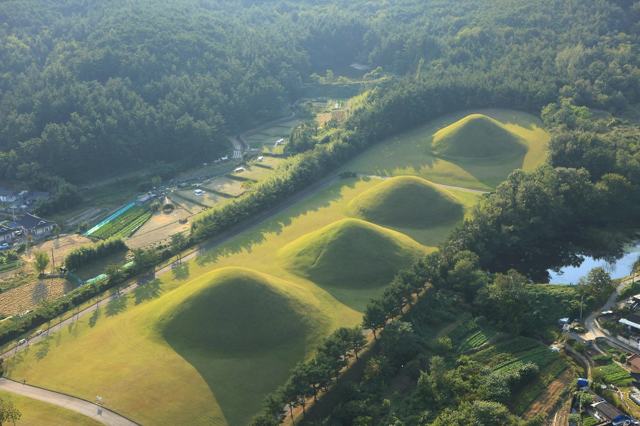 03-01 서악동 고분군.JPG