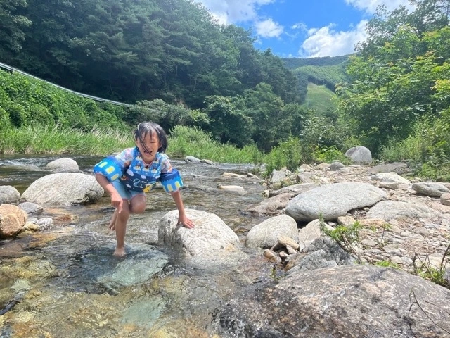 다운로드 (2) Medium.jpeg