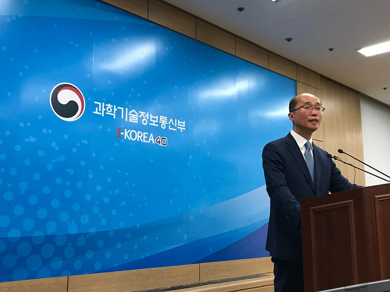 다운로드 (2).jpeg