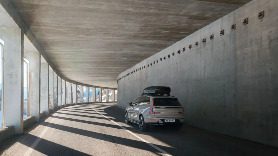 JPG_Full-16x9_STARK1012554_Roof_box_Travel_Active_500_EX90.jpg?type=w1