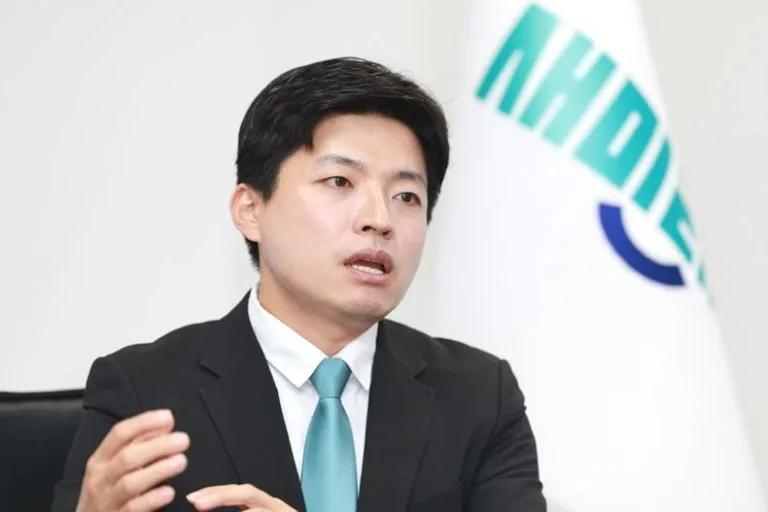 다운로드 (2).jfif