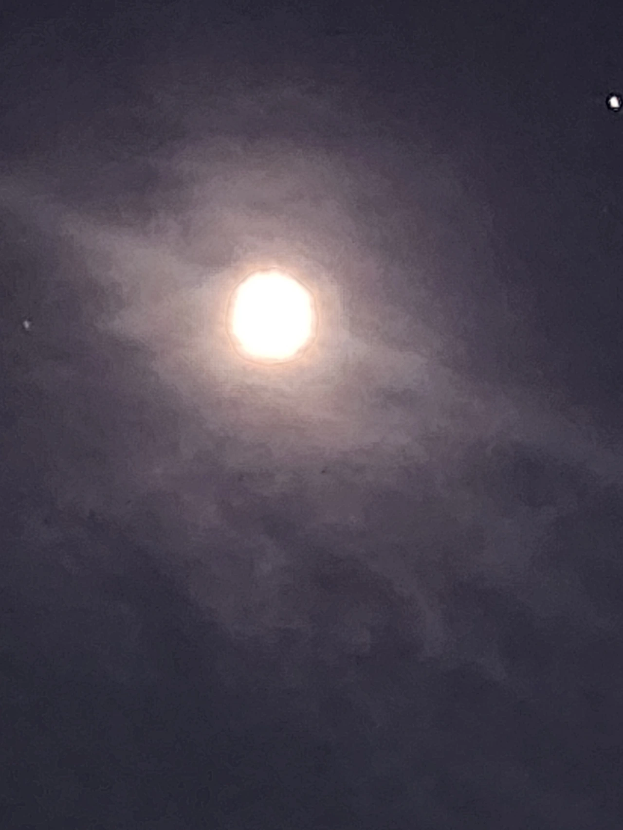 동대구역 광장에 뜬 보름달 2026-1-31 .jpeg