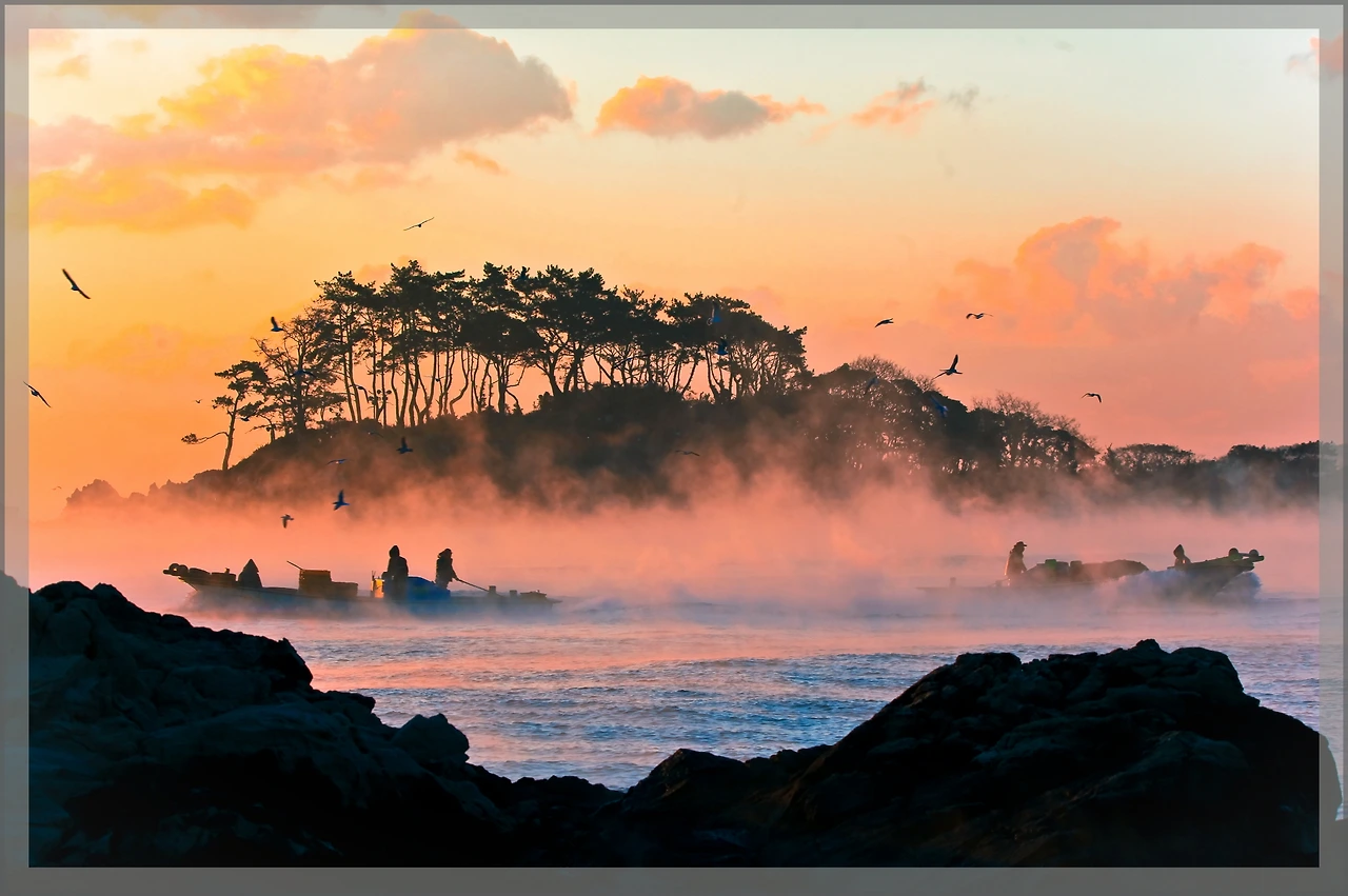 여름일까 겨울일까.jpeg